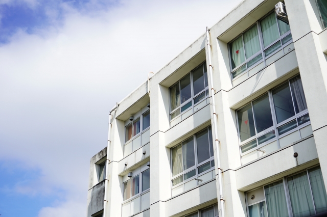 多治見LC事業の一環で多治見市の陶技学園での寄贈式に出席